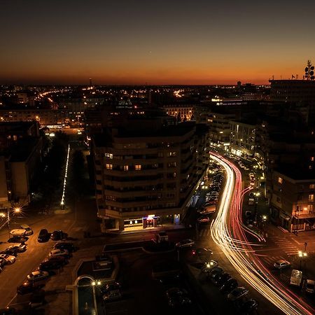 Hotel Prahova Plaza Ploiesti Ngoại thất bức ảnh