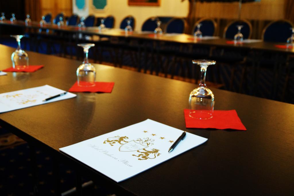 Hotel Prahova Plaza Ploiesti Ngoại thất bức ảnh
