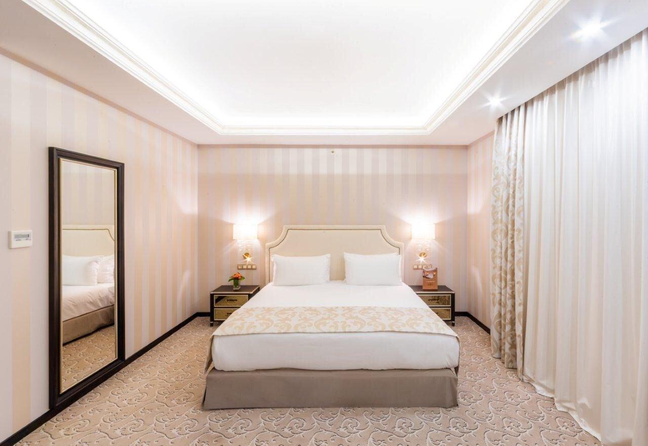 Hotel Prahova Plaza Ploiesti Ngoại thất bức ảnh