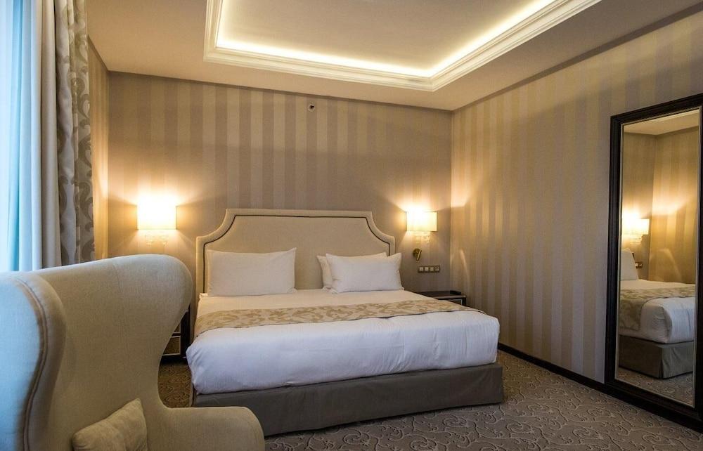 Hotel Prahova Plaza Ploiesti Ngoại thất bức ảnh