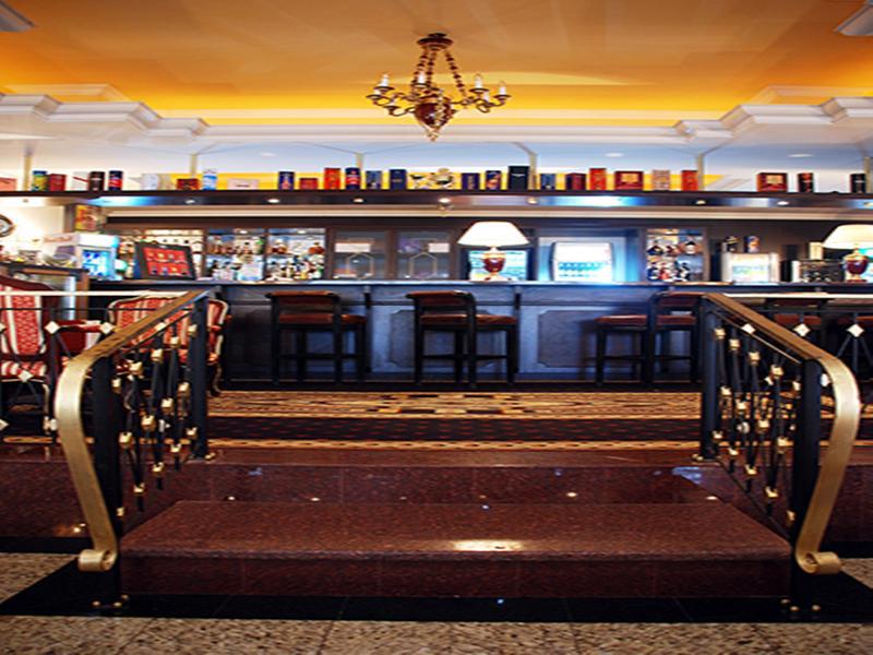 Hotel Prahova Plaza Ploiesti Ngoại thất bức ảnh