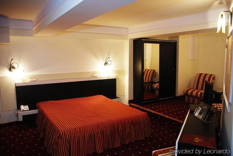 Hotel Prahova Plaza Ploiesti Phòng bức ảnh