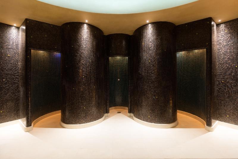 Hotel Prahova Plaza Ploiesti Ngoại thất bức ảnh