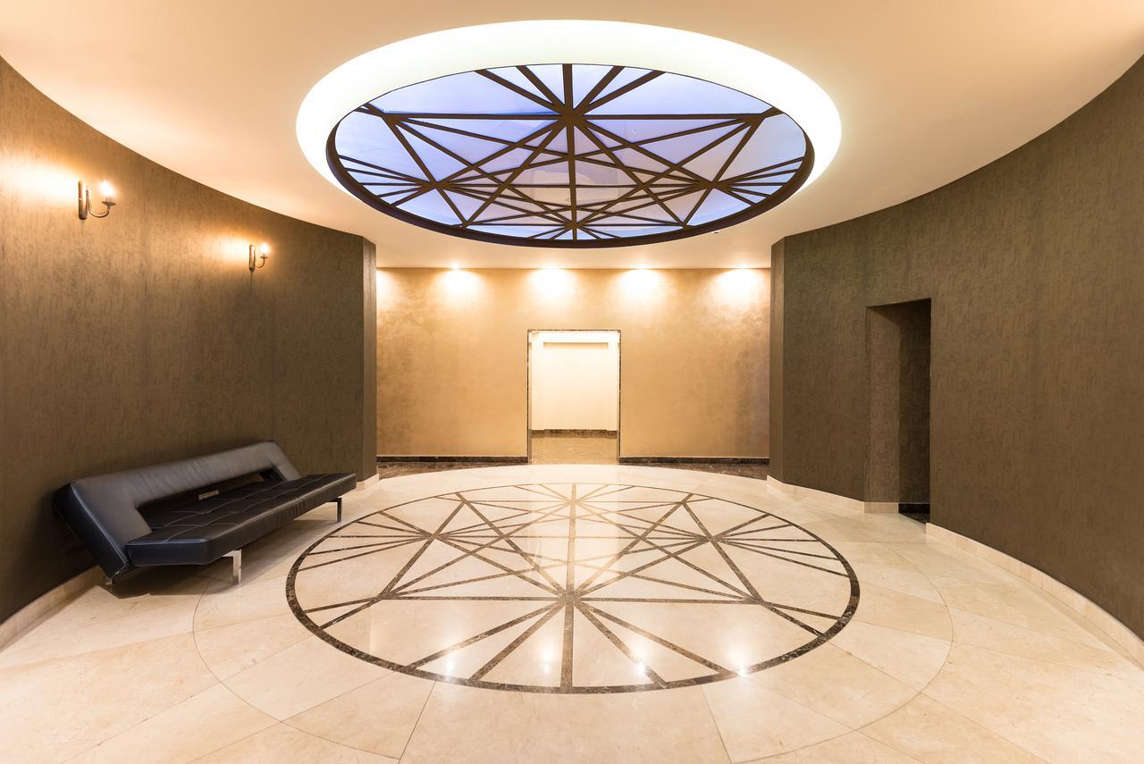 Hotel Prahova Plaza Ploiesti Ngoại thất bức ảnh